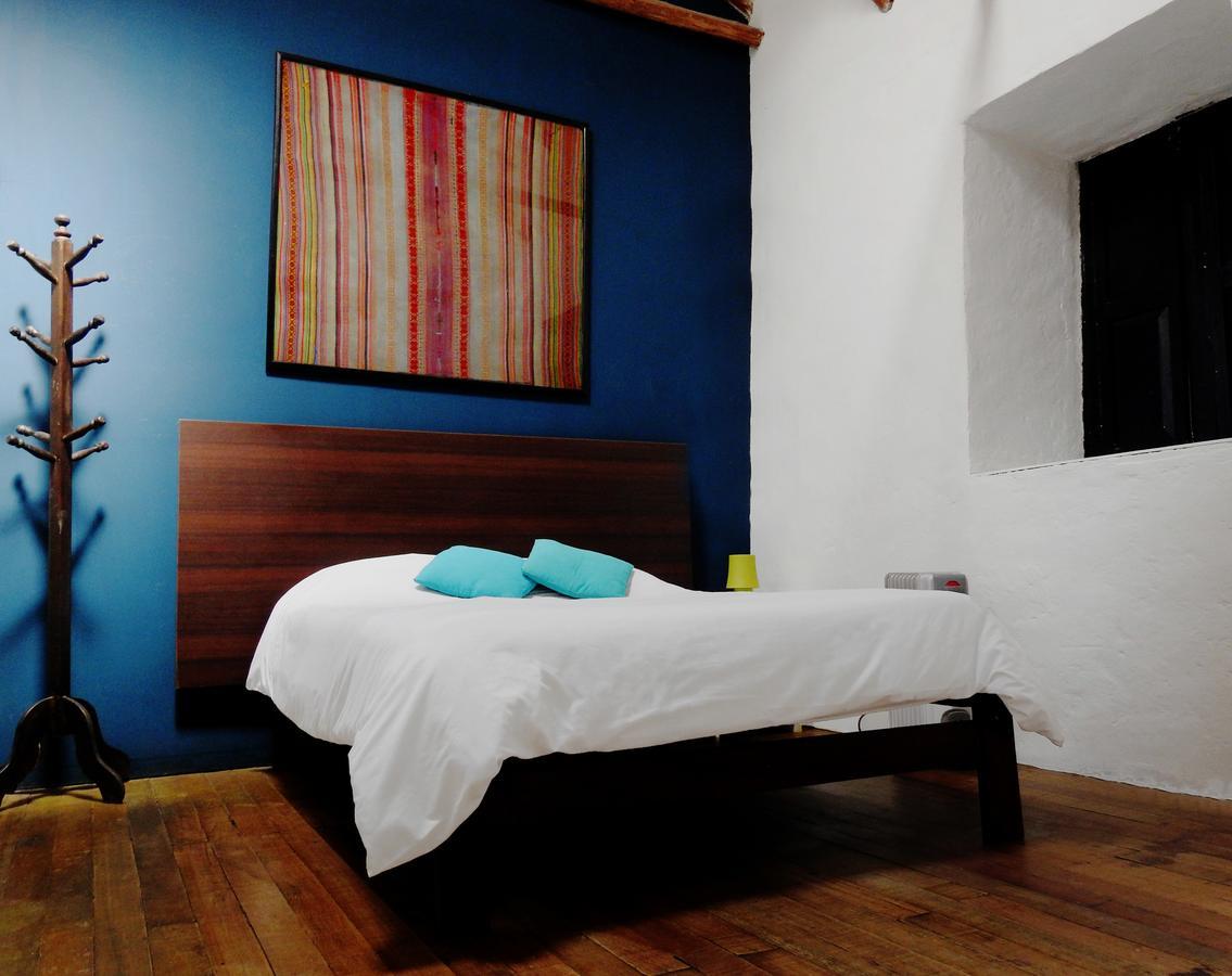 Hostal Intro